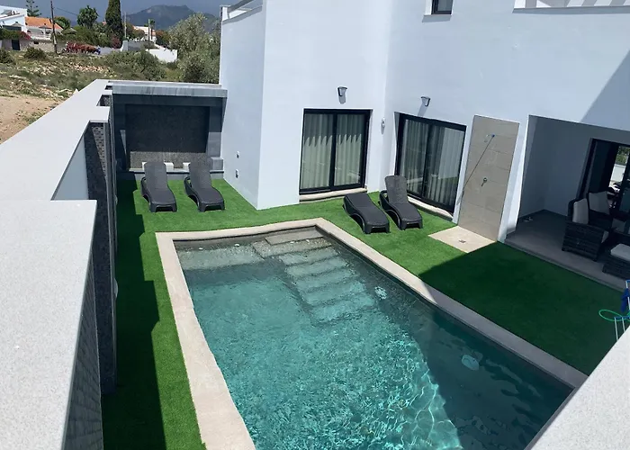 Villa Manuel